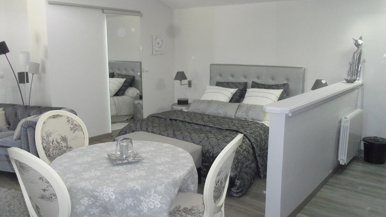 Mas De L'Air - Maison De Charme Bed & Breakfast Noves Exterior photo